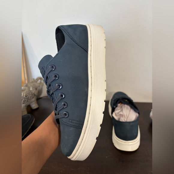💙💙Dr. Martens Dark Blue Sneakers with White Soles💙💙 - Picture 11 of 17